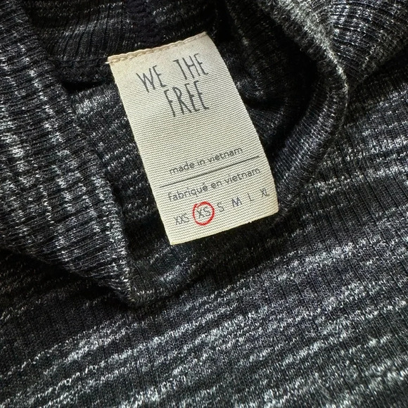 Free People Stone Cold Black Heather Split Back Turtleneck Tunic Size XS - Picture 6 of 8